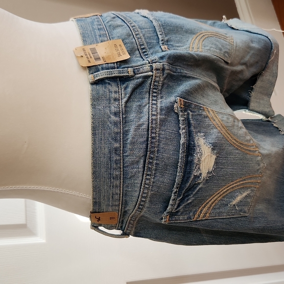 New Hollister Jean shorts - Picture 5 of 6